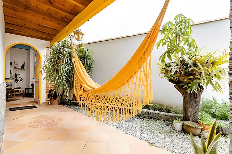 Cómoda habitación con ventana - Baño compartido